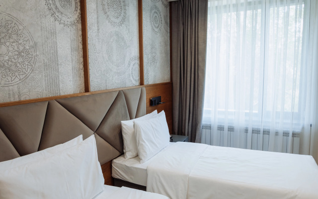 Aurum Garden Hotel