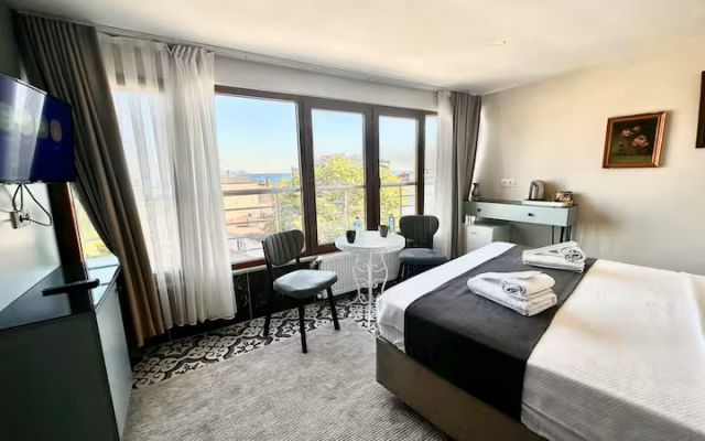 Отель Leili Hagia Sofia Hotel