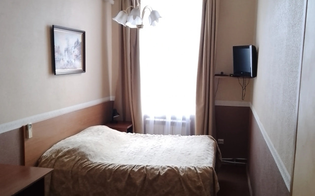 Nomer S Saunoy Living quarters