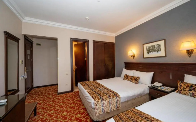 Pera Rose Hotel