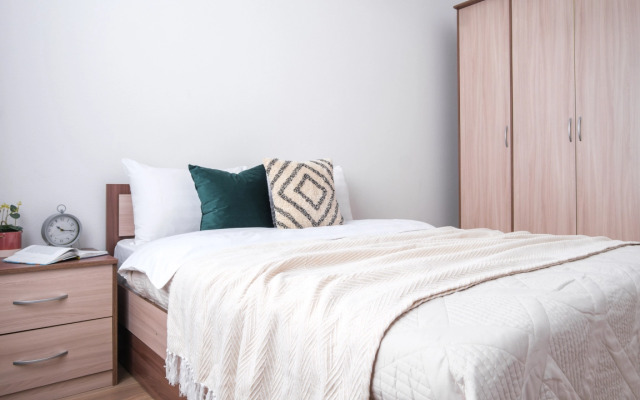 Evrodvukhkomnatnye apartamenty Stepanenkov na Polimernom 11