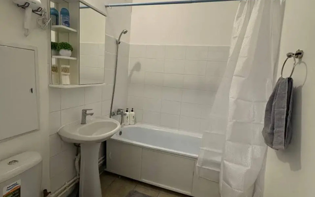 Uyutnaya V Krasivom Rayone Flat