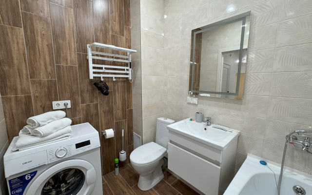 Apartments Shestimestnaya Trekhkomnatnaya Kvartira V Tsentralnom Rayone Zhk "divny Kvartal"