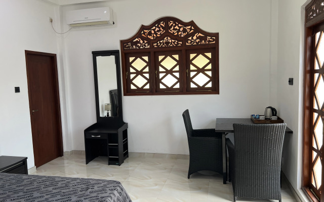 White Elephant Villa & Restaurant Mini-hotel