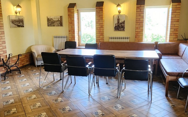 Na Beregu Ozera s Vmestimostu 18 Chelovek Private House.