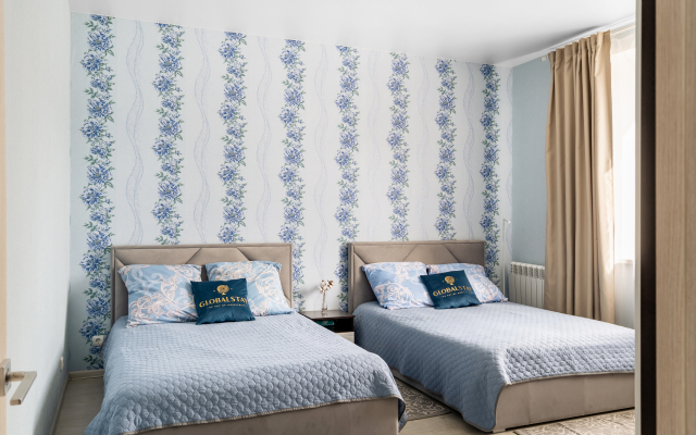 Apartamenty GLOBALSTAY na Kurilenko. Unikal'naa 3-hkomn kv Kupe Poezda