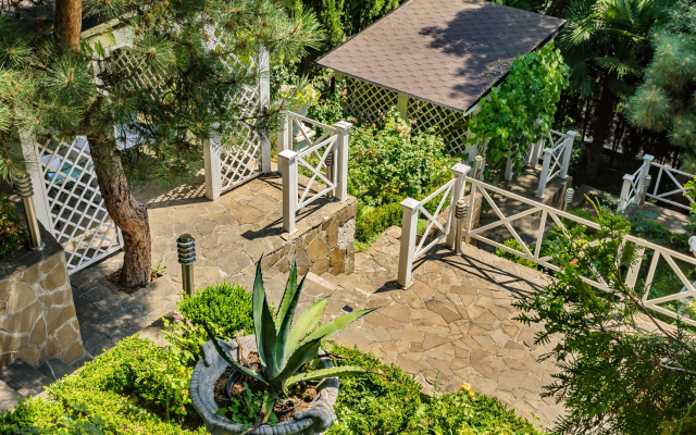Bon Maison  Boutique Hotel