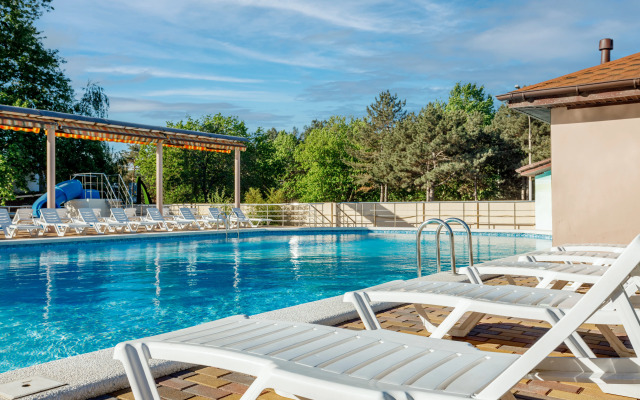 Yuzhnyij Parus Resort Hotel