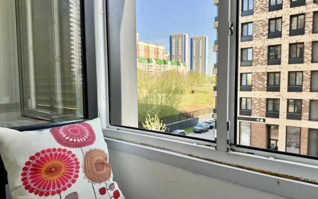 1-k, m. Belomorskaya Flat