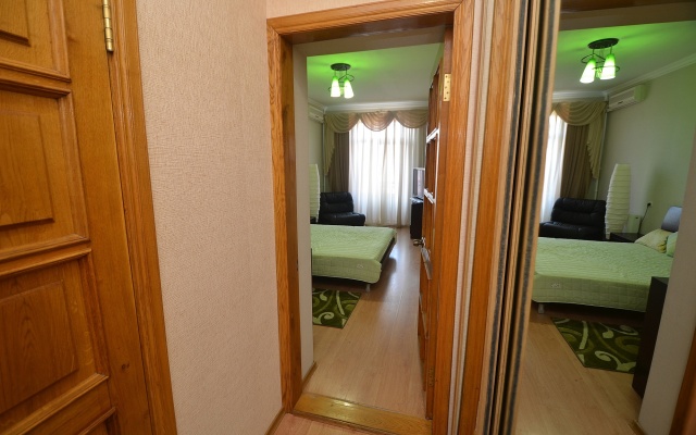 Apartment in the city center on Sobornaya 2