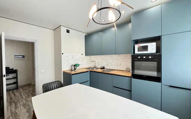 Flat Bolshaya 3-Kh Komnatnaya S Kachestvennym Remontom