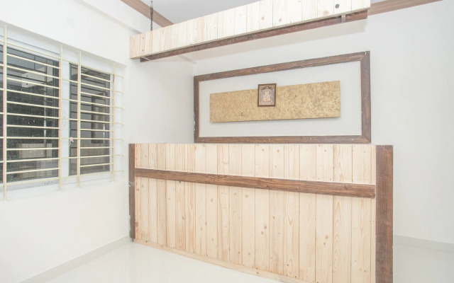 Отель Dollars Nest