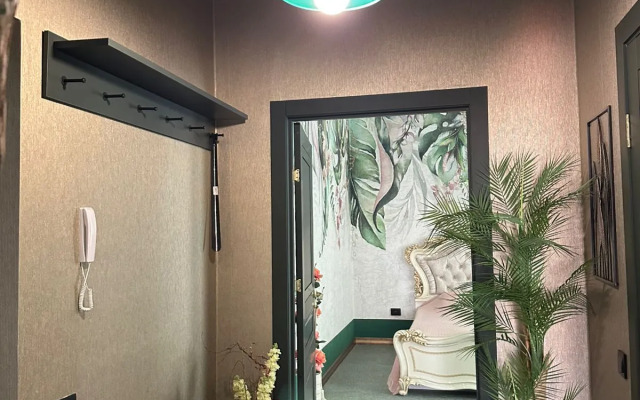 Tropicano Roskoshnye Dvukhkomnatnye s Shikarnoy Sobstvennoy Terrasoy Apartments