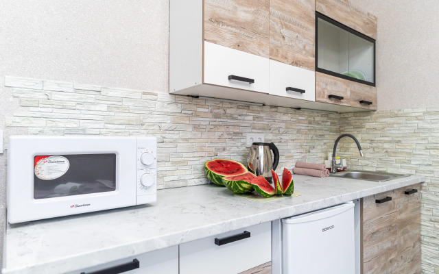 Prostornye s Panoramnym Balkonom ot LetoApart Apartments