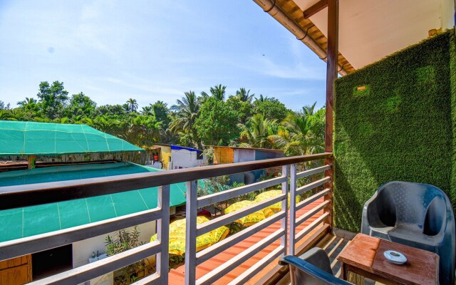 Hotel YogiTree beach Resort & Cafe