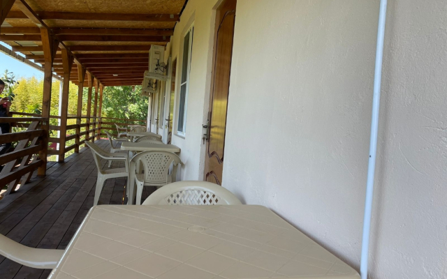 Emiliya Guest House