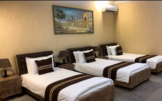 Archie Family Hotel