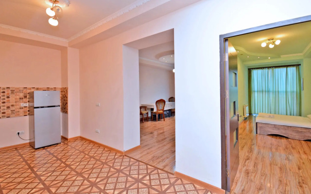 Perte House on Tsitsernakaberdi 2/1 Apartments