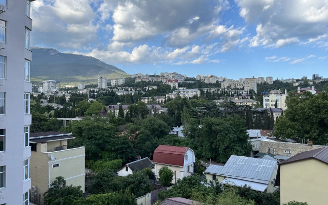 Stilnaya 3-Kh Mestnaya V Zhk Art Yalta Flat