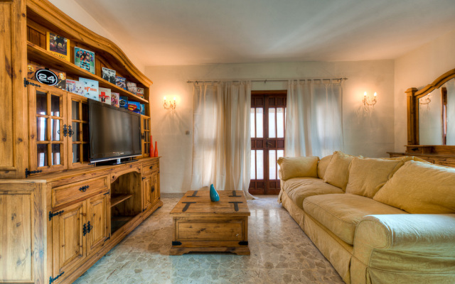 050 Fantastic Family Fun Villa St Julians