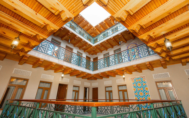 Hotel Iman