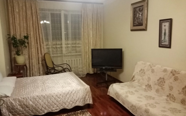 S 2-ya Spalnyamii Kukhney Flat