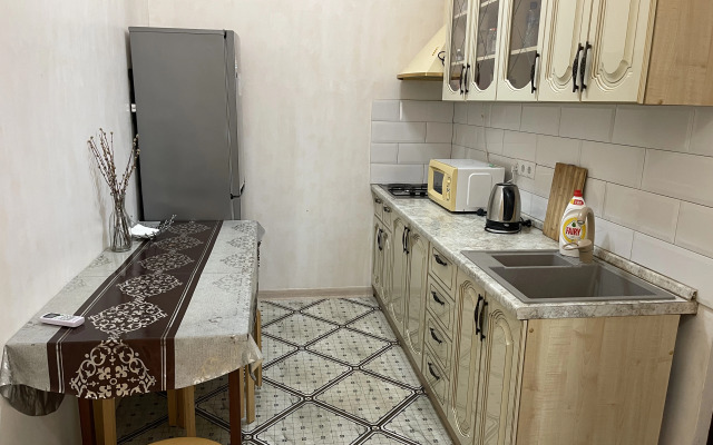 Akademika Marra 10 Apartments