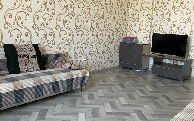Dvukhkomnatnaya kvartira v tsentre Flat