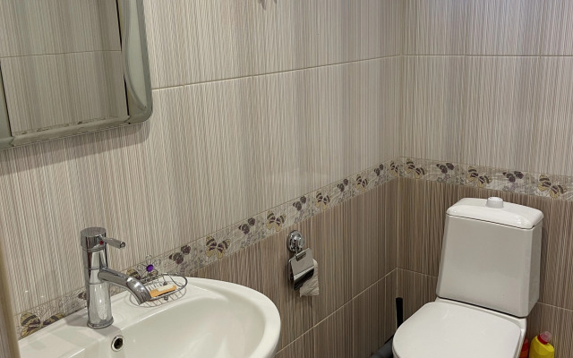 Akademika Marra 10 Apartments
