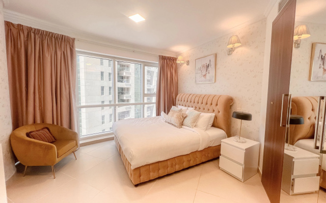 Апартаменты Cosmos Living Luxurious Suite Near Dubai Marina