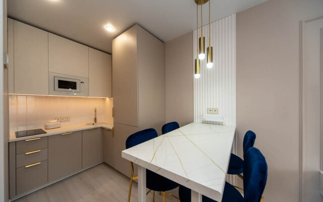S Dizaynerskim Remontom Dlya 4 Chelovek Na Kirenskogo 35 Flat