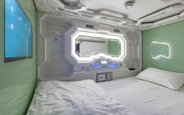 Caps Lock Future Hotel