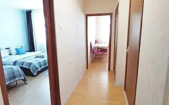 Dvukhkomnatnaya S Dvumya Balkonami Flat