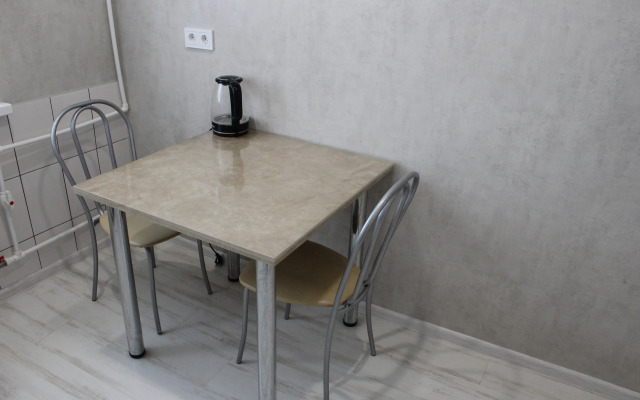 Na Chelyuskintsev 3 Flat