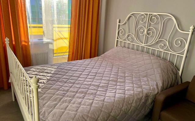 Uyutnye na Molodezhnoy Apartments