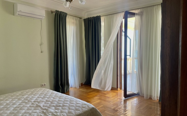 Mayna Villa