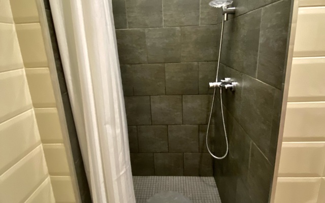 High Standard Ptz Apartments