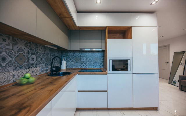Privet, YA V Centre Flat