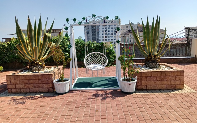 Orel-Izumrud Guest House