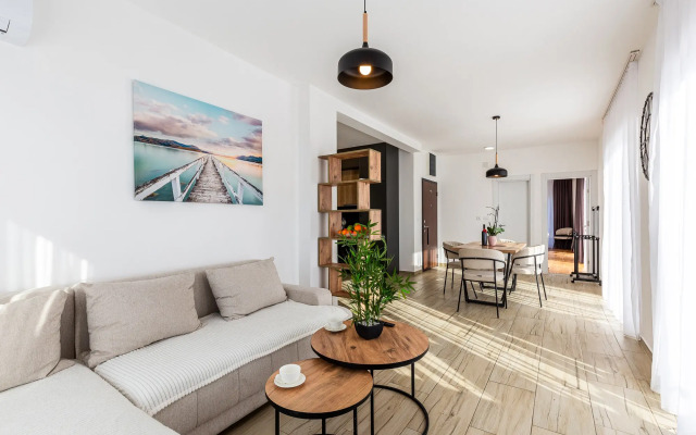 Sunny Side Three Bedrooms Apartment