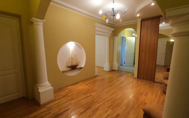 Квартира Большая трешка на Ершова 57Б
