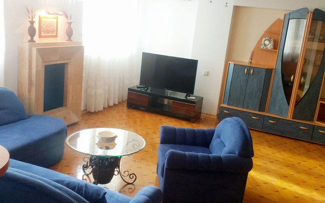 Kvartira V Tsentre G.baku, S Vidom Na More! Apartments
