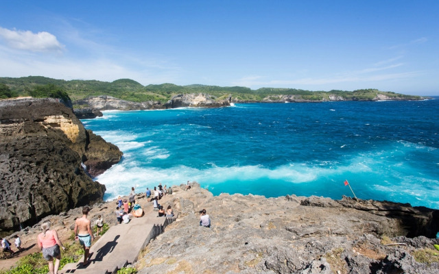 Курортный отель The Dewi Premier