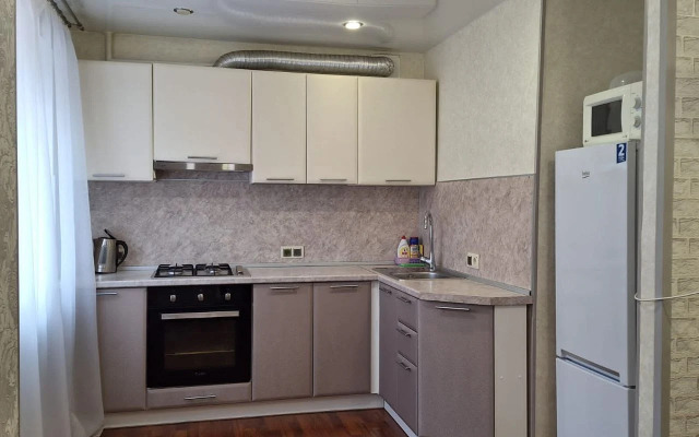 Uray Posutochno Flat