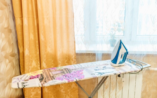 Апартаменты Двухкомнатные на Переулке хрустальном 27 на 15 этаже