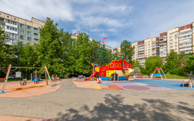 U Ledovogo Dvortsa Flat