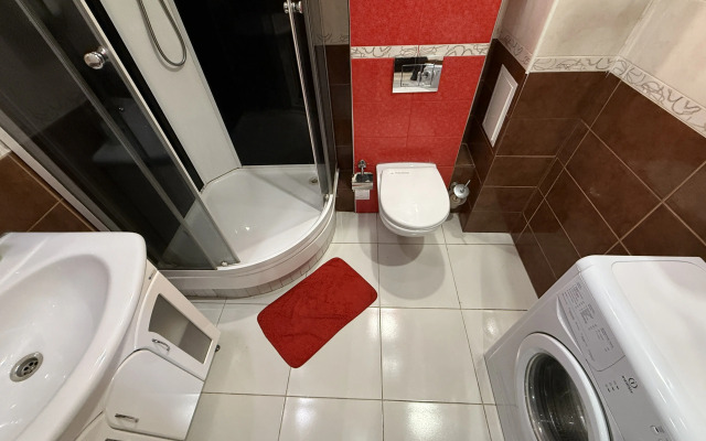 Tut Khorosho Na Surikova 53a 5 Flat