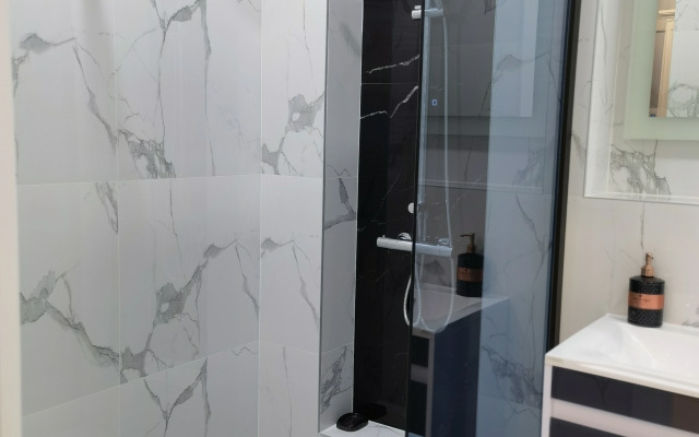 Na Marata 1 Flat