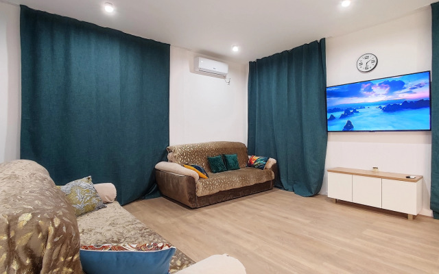 s 2mya Spalnyami - Goldwing Flat