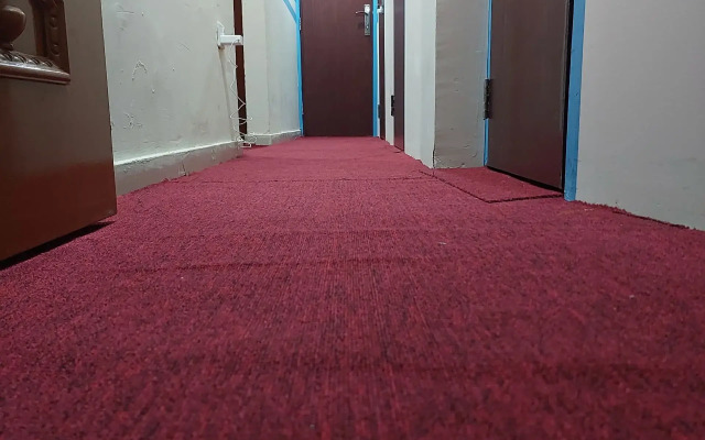 Benitah Capsule Family Rooms and Partitions Hostel